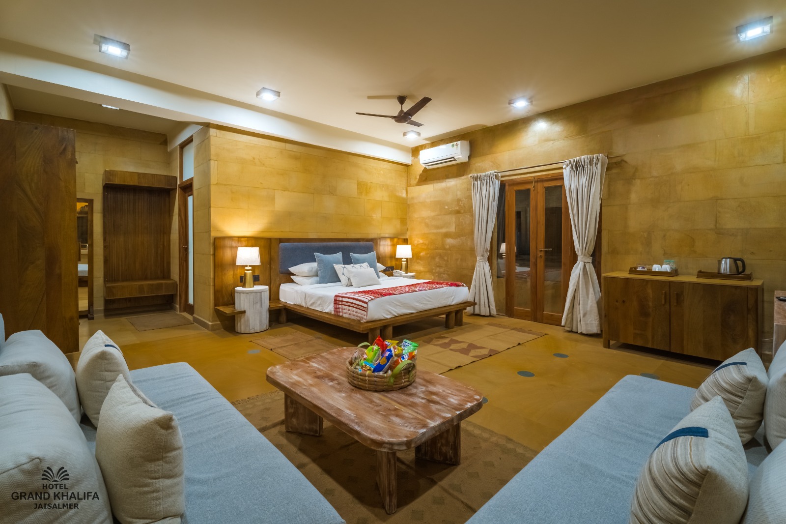 Super Deluxe Room